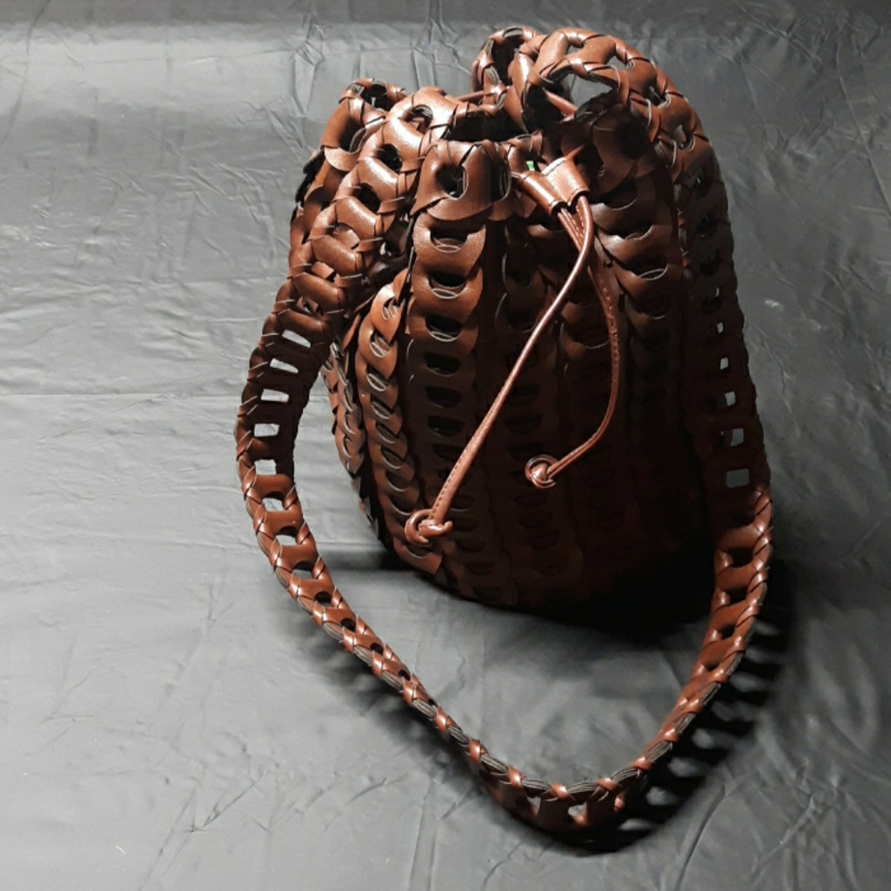 Shoulder strap purse